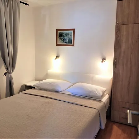 Seaside House Sparadici, Sibenik - 24313 Ferienhaus Grebaštica